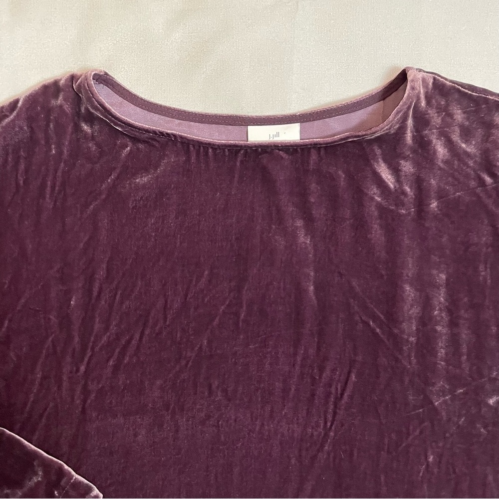 NWT New $199 J. Jill Rayon Silk Velvet Long Sleeve Dark Fig Purple Top Size M - Picture 7 of 10